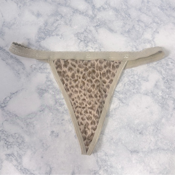 VTG Victoria’s Secret Y2K tan leopard print low rise v-string thong panty Small - Picture 1 of 3